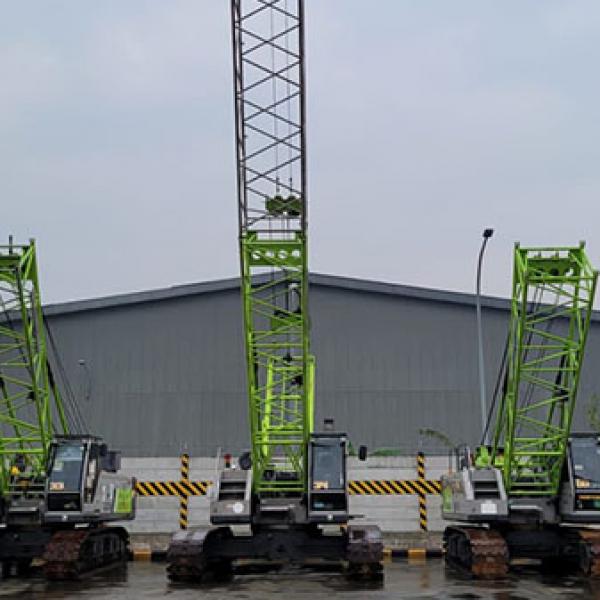 CRAWLER CRANE