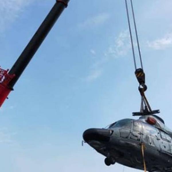 LIFTING HELIKOPTER